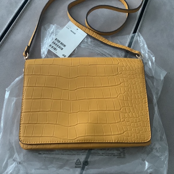 New! H&M Yellow Croc Embossed Crossbody Bag - Picture 8 of 11